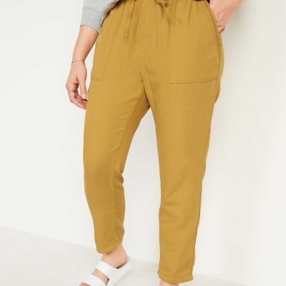 Old Navy Women's Mustard Ankle Pants